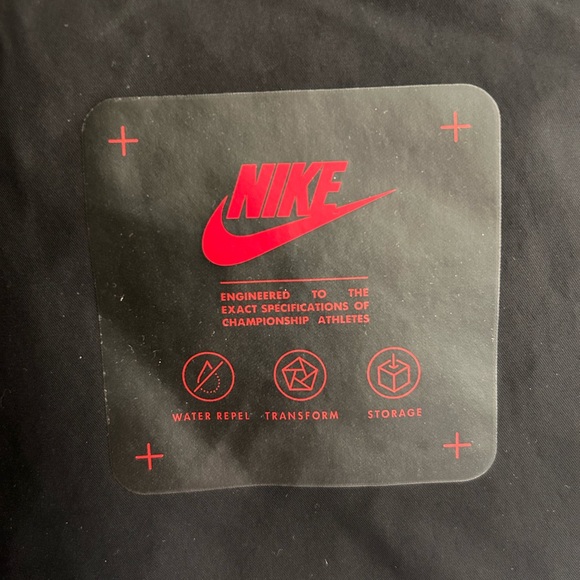 *Nike Waterproof Packable Parka - Picture 7 of 8